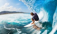 摩托艇飞跃：海浪上的空中定格，摩托艇介绍
